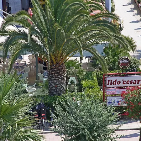 Отель Cesare 3*