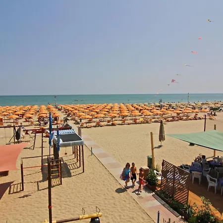 Отель Cesare 3*